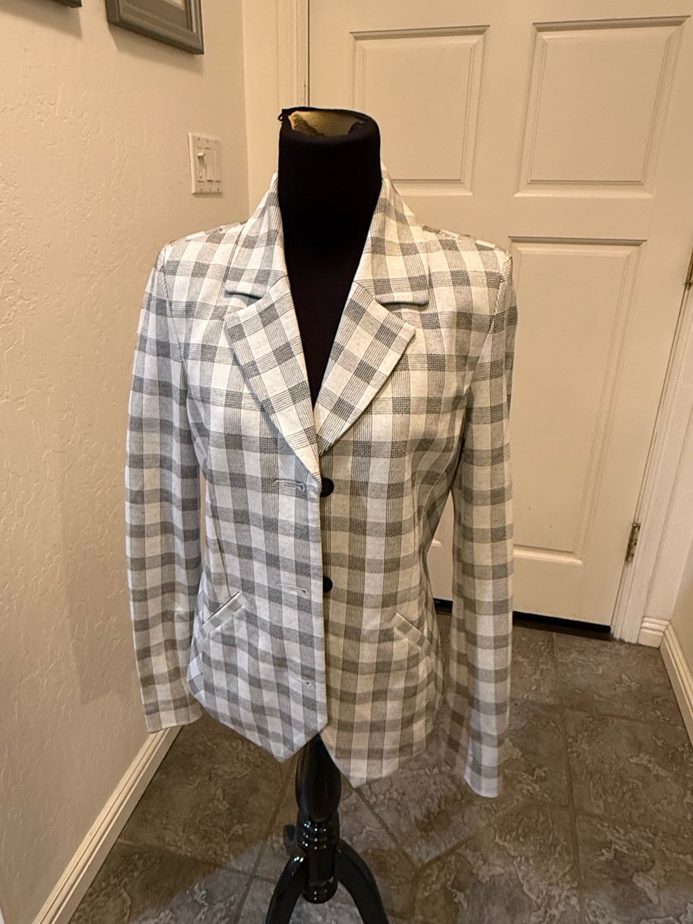 CAbi Light Gray Plaid Blazer with Navy Lining - Picture 1 of 5